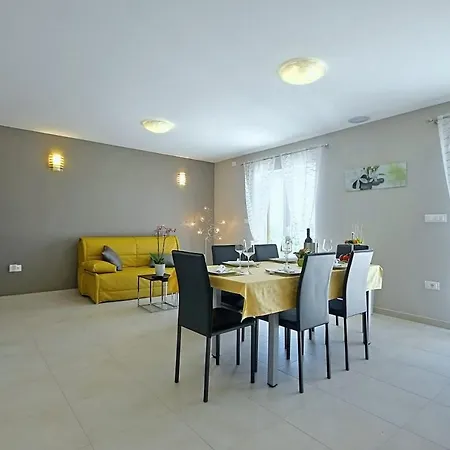 Casa *